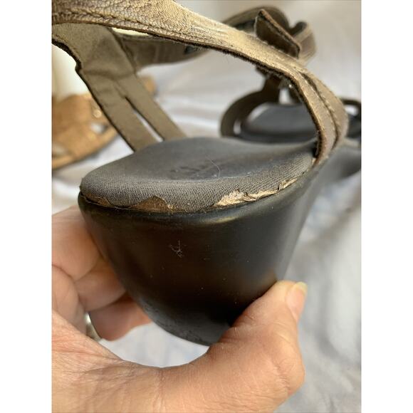 Clarks Womens Sandals Size 11 Bronze Color - Picture 10 of 10